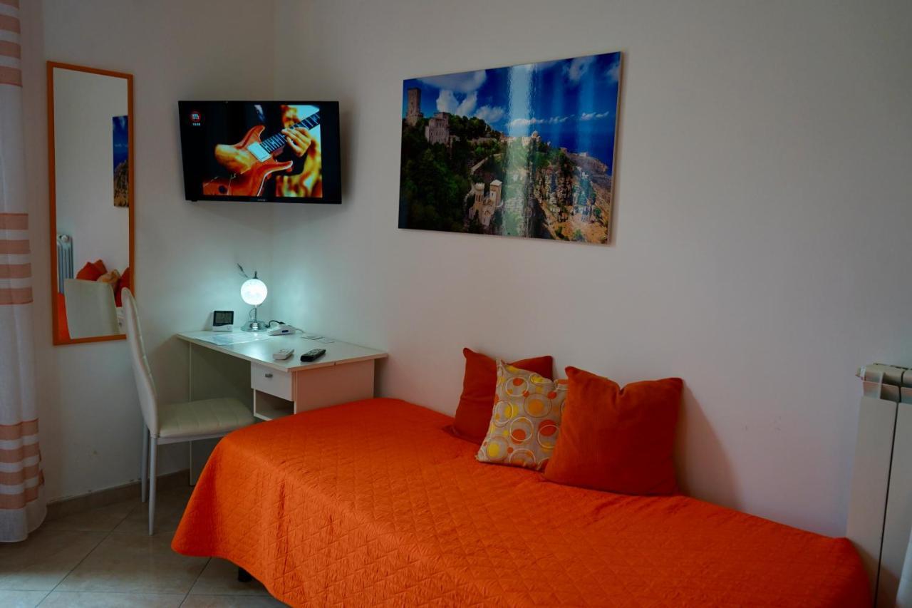 B&B Milena Paceco Buitenkant foto
